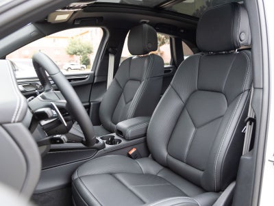 2026 Porsche Macan Macan T