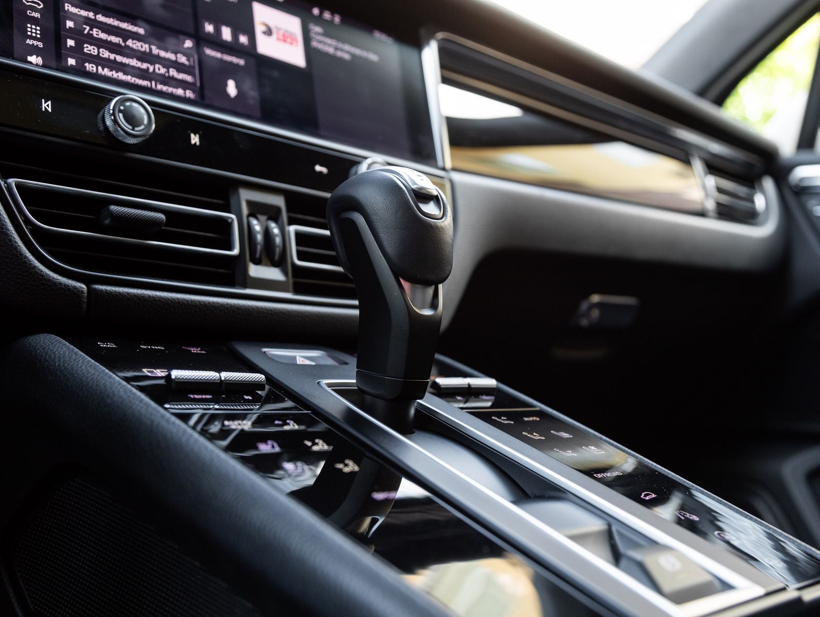 2023 Porsche Macan Macan (MY23)