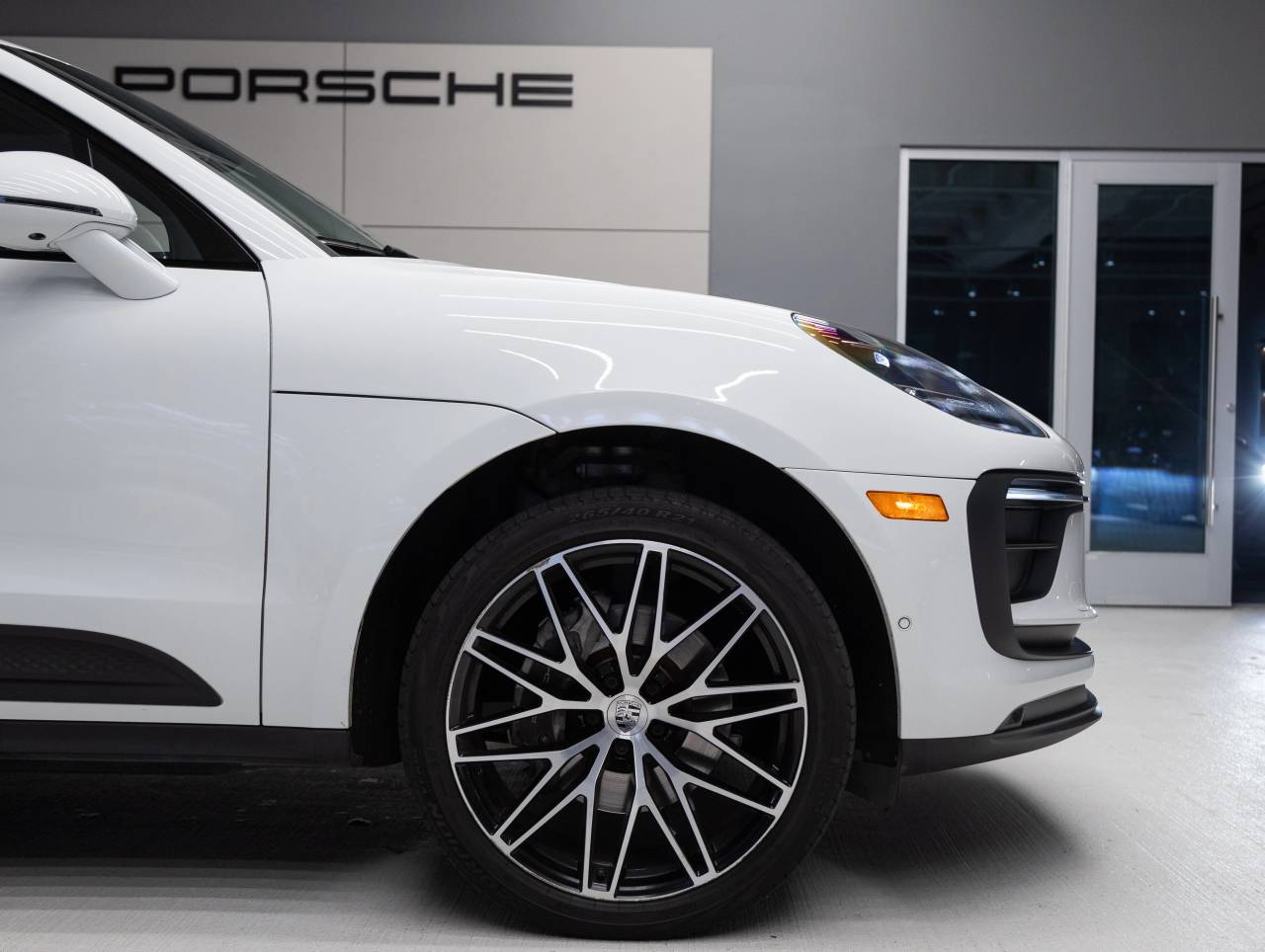 2023 Porsche Macan Macan (MY23)