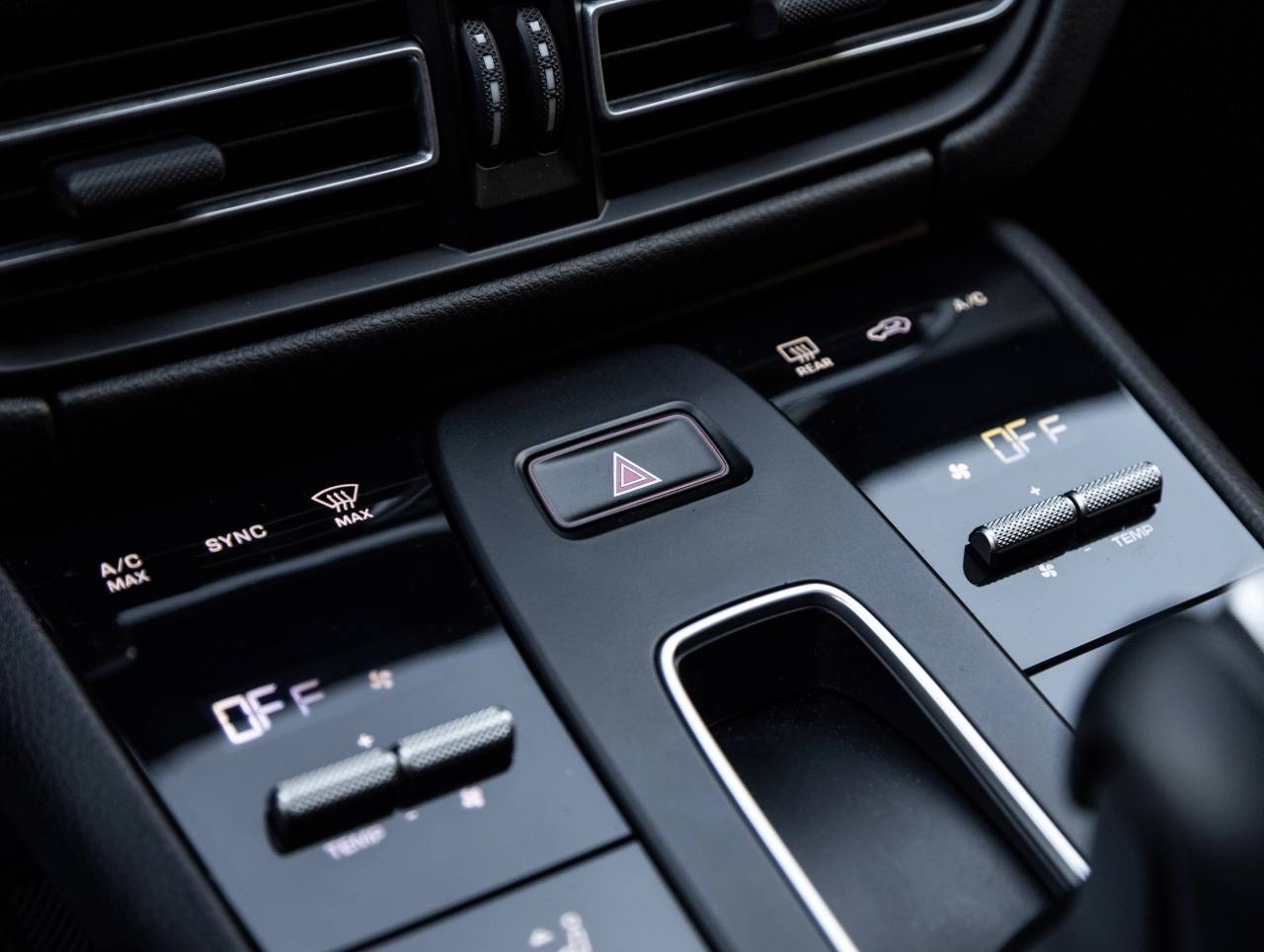 2023 Porsche Macan Macan (MY23)