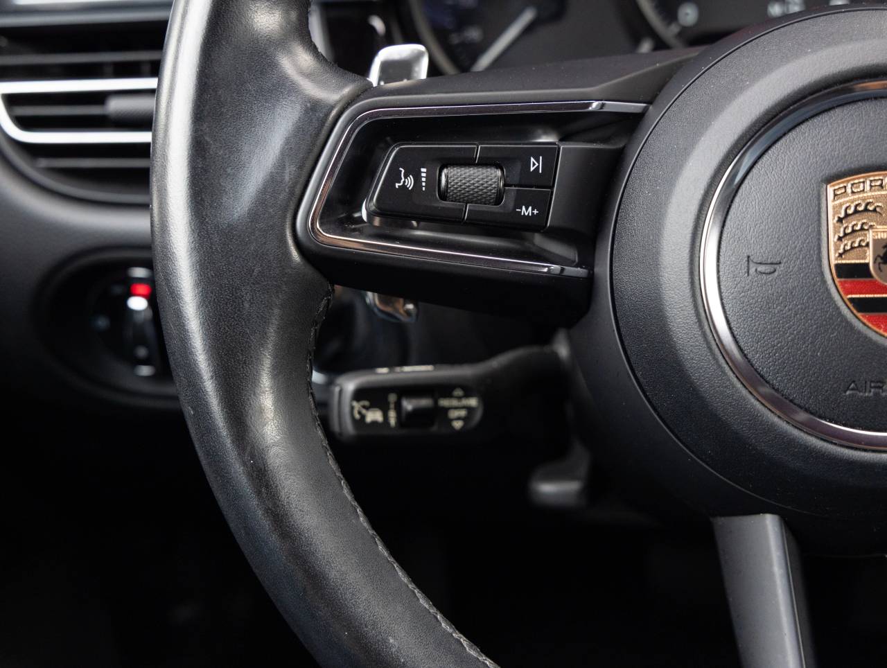 2023 Porsche Macan Macan