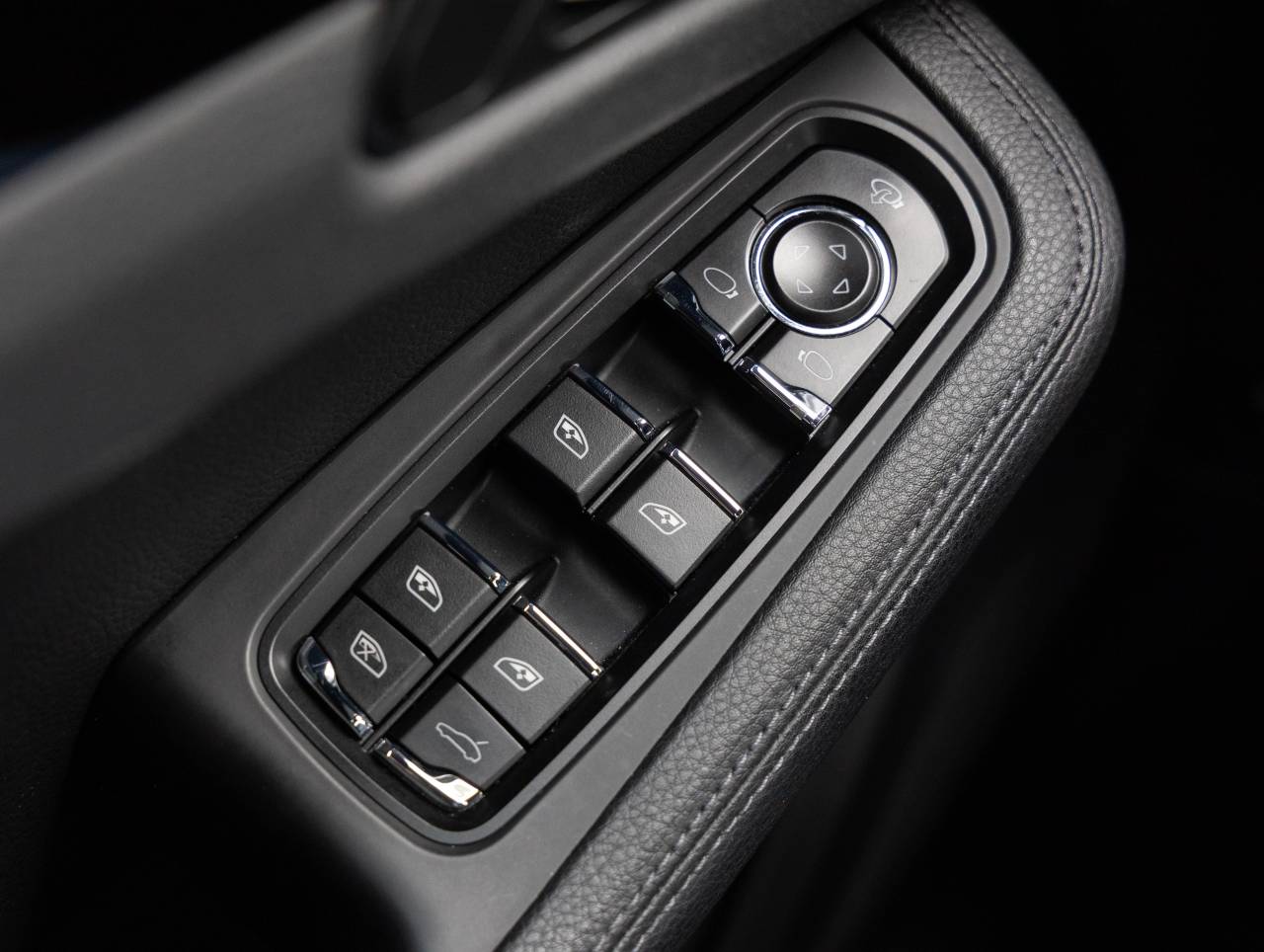 2023 Porsche Macan Macan