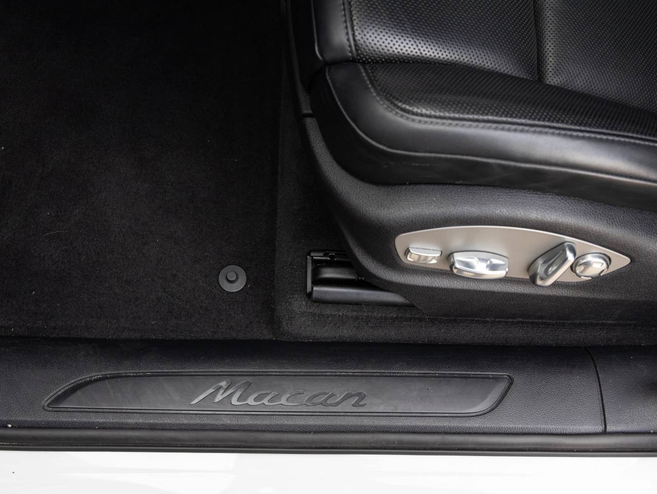 2023 Porsche Macan Macan
