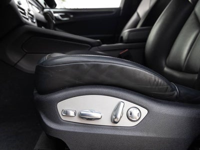 2023 Porsche Macan Macan