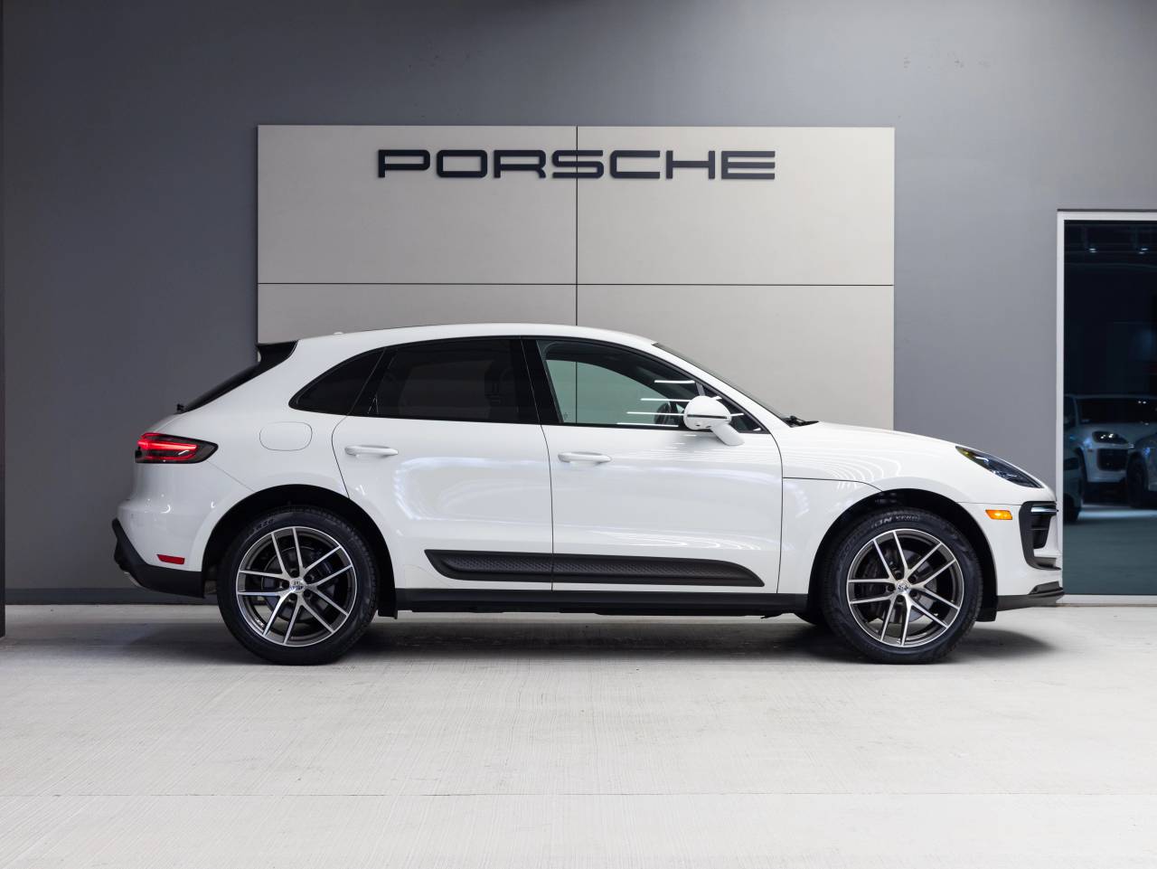 2023 Porsche Macan Macan