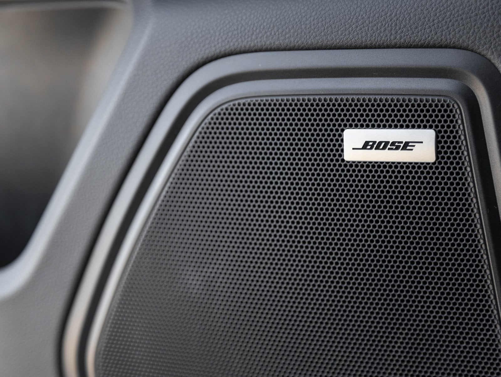 2024 Porsche Macan Macan (MY24)