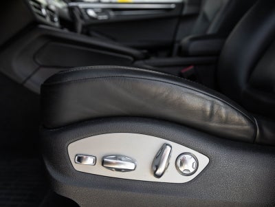 2024 Porsche Macan Macan (MY24)