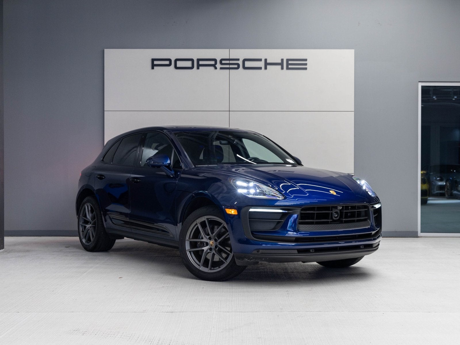 2024 Porsche Macan Macan (MY24)