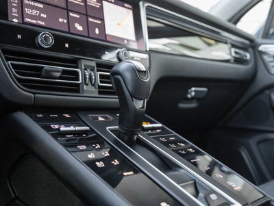 2024 Porsche Macan Macan (MY24)