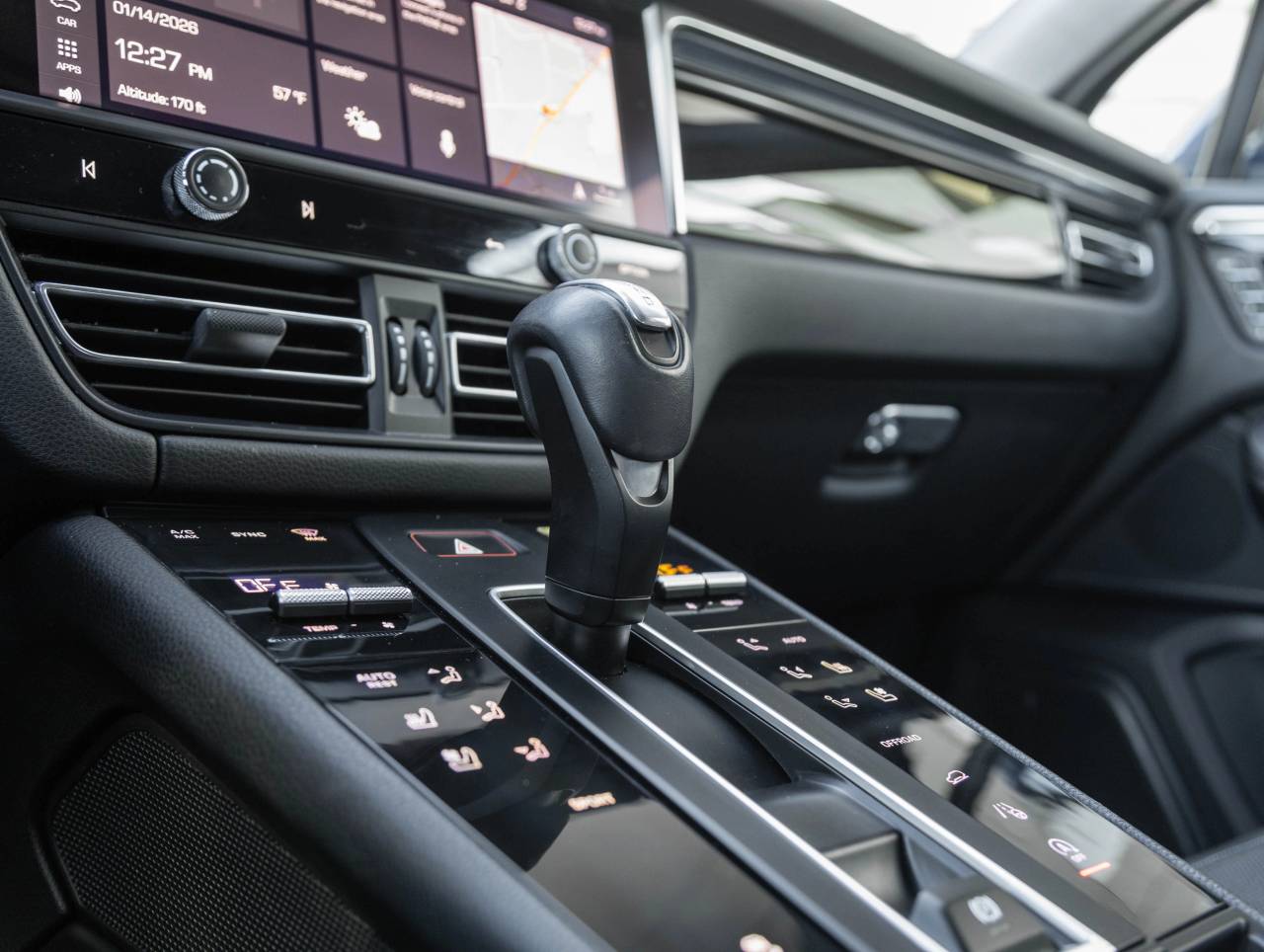 2024 Porsche Macan Macan (MY24)