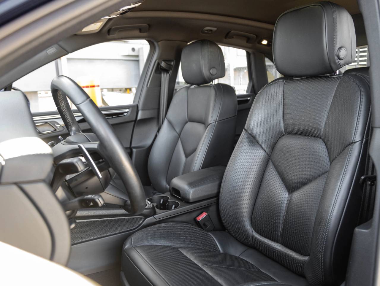 2024 Porsche Macan Macan (MY24)