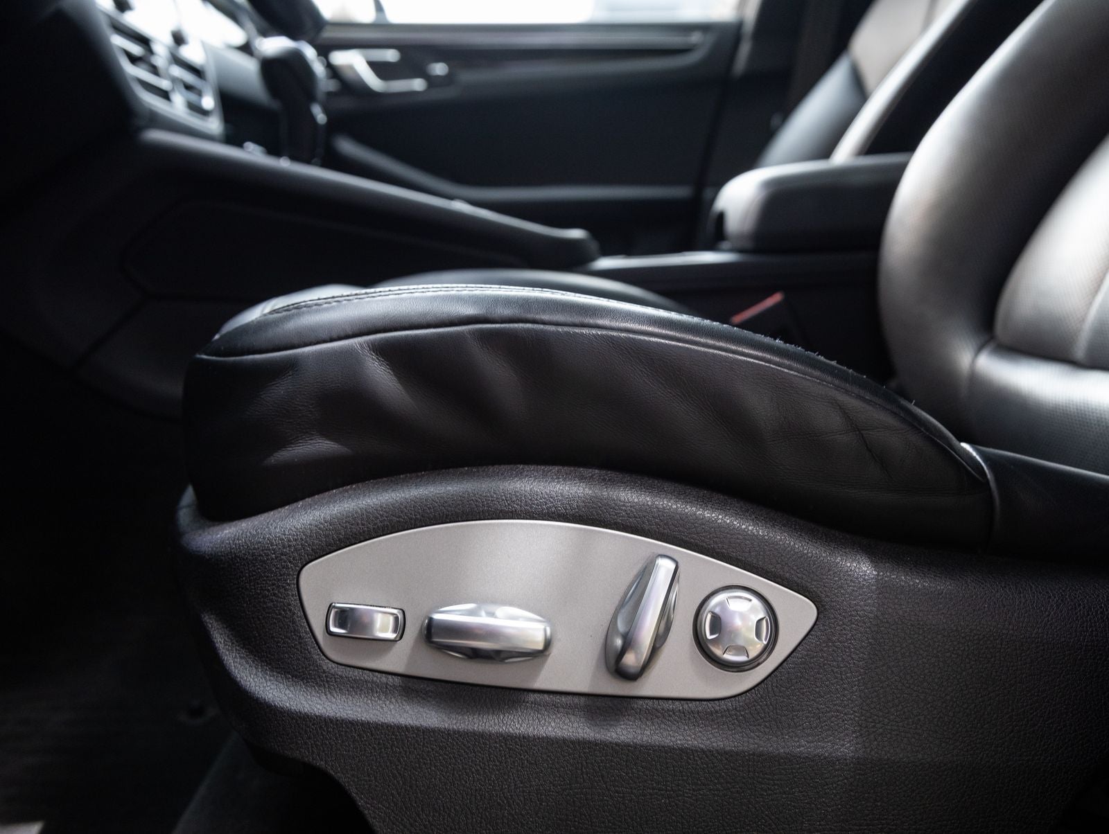 2024 Porsche Macan Macan