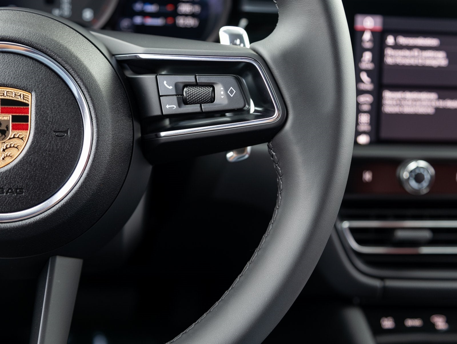 2025 Porsche Macan Macan