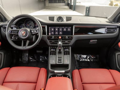 2025 Porsche Macan Macan