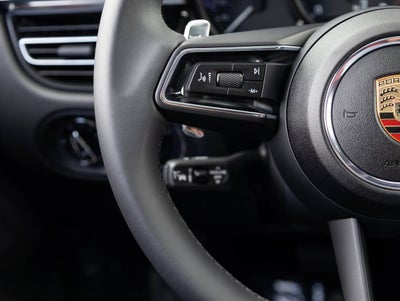 2025 Porsche Macan Macan