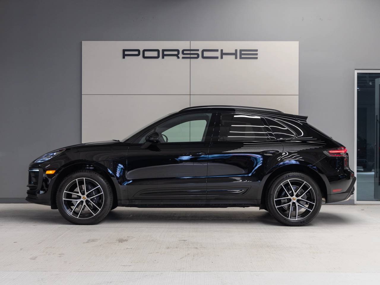 2025 Porsche Macan Macan