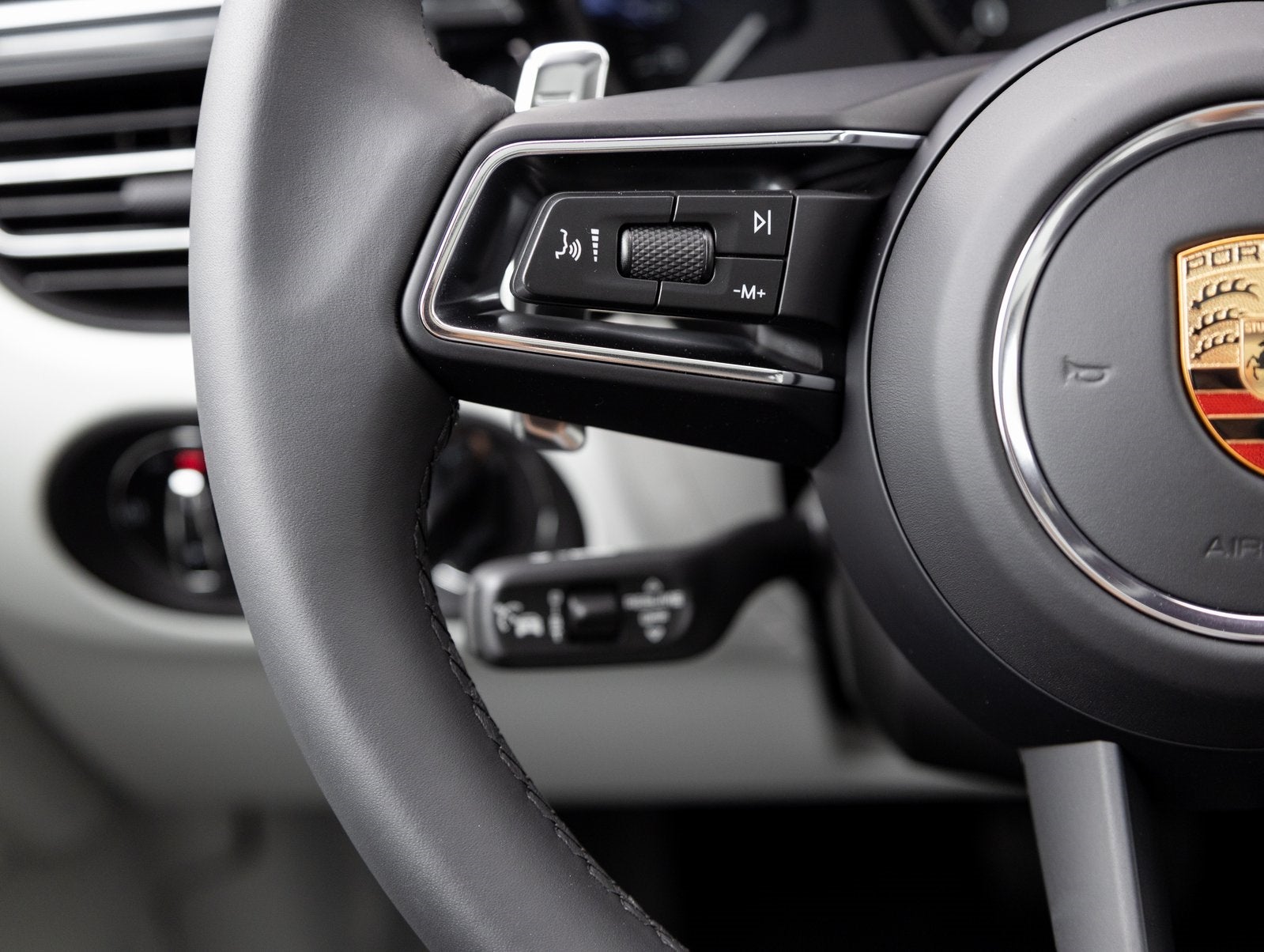 2025 Porsche Macan Macan