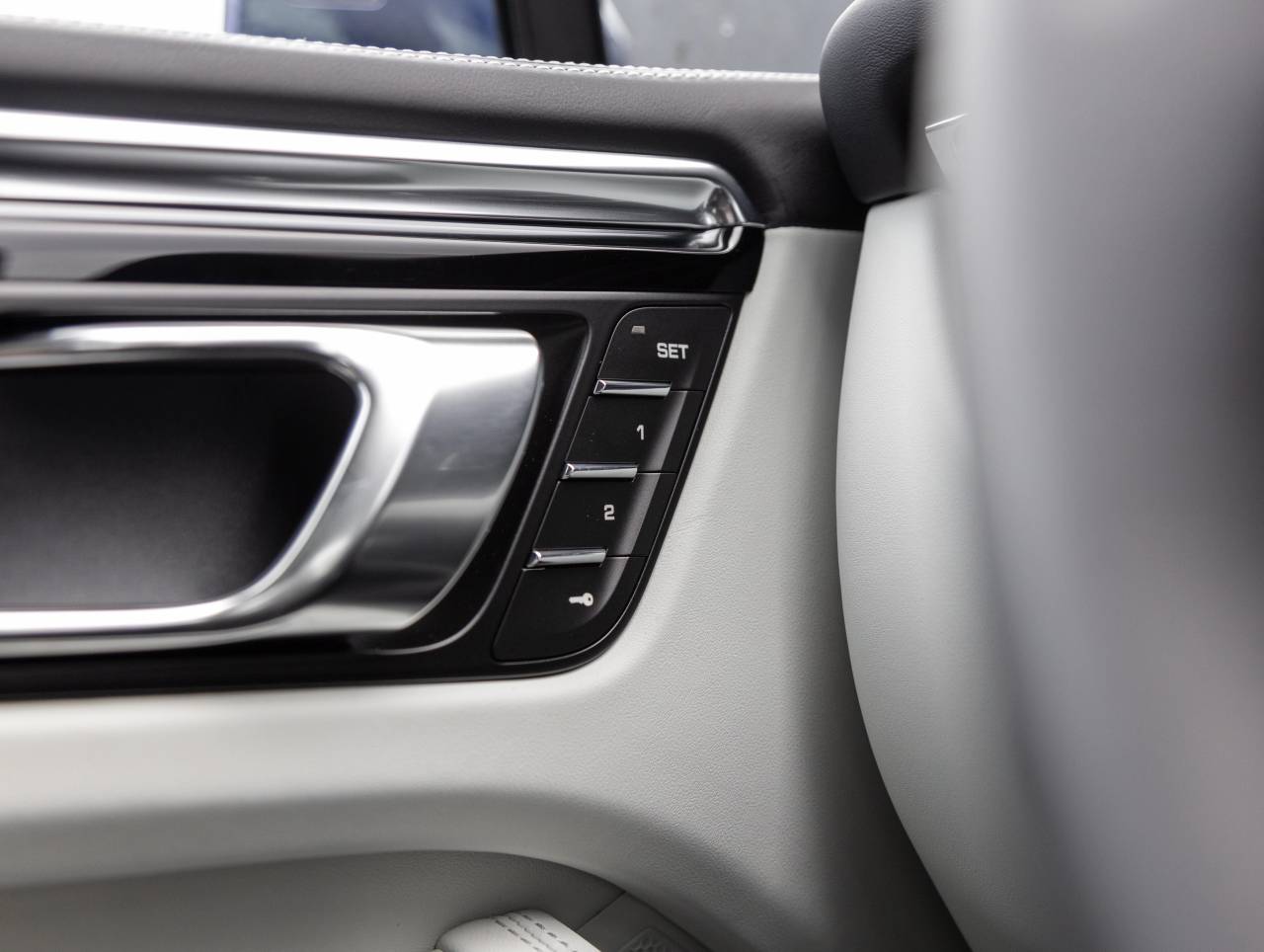 2025 Porsche Macan Macan