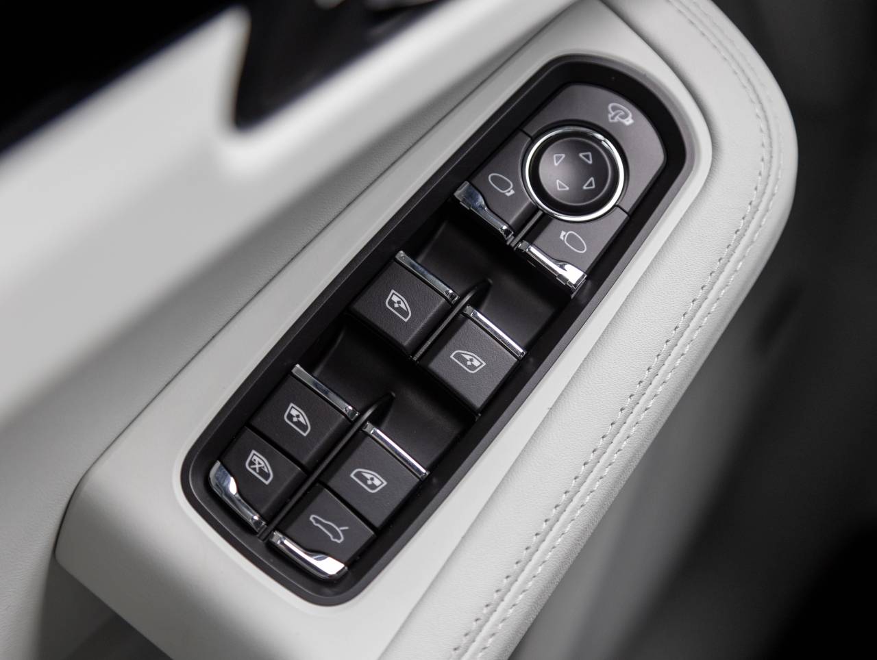 2025 Porsche Macan Macan