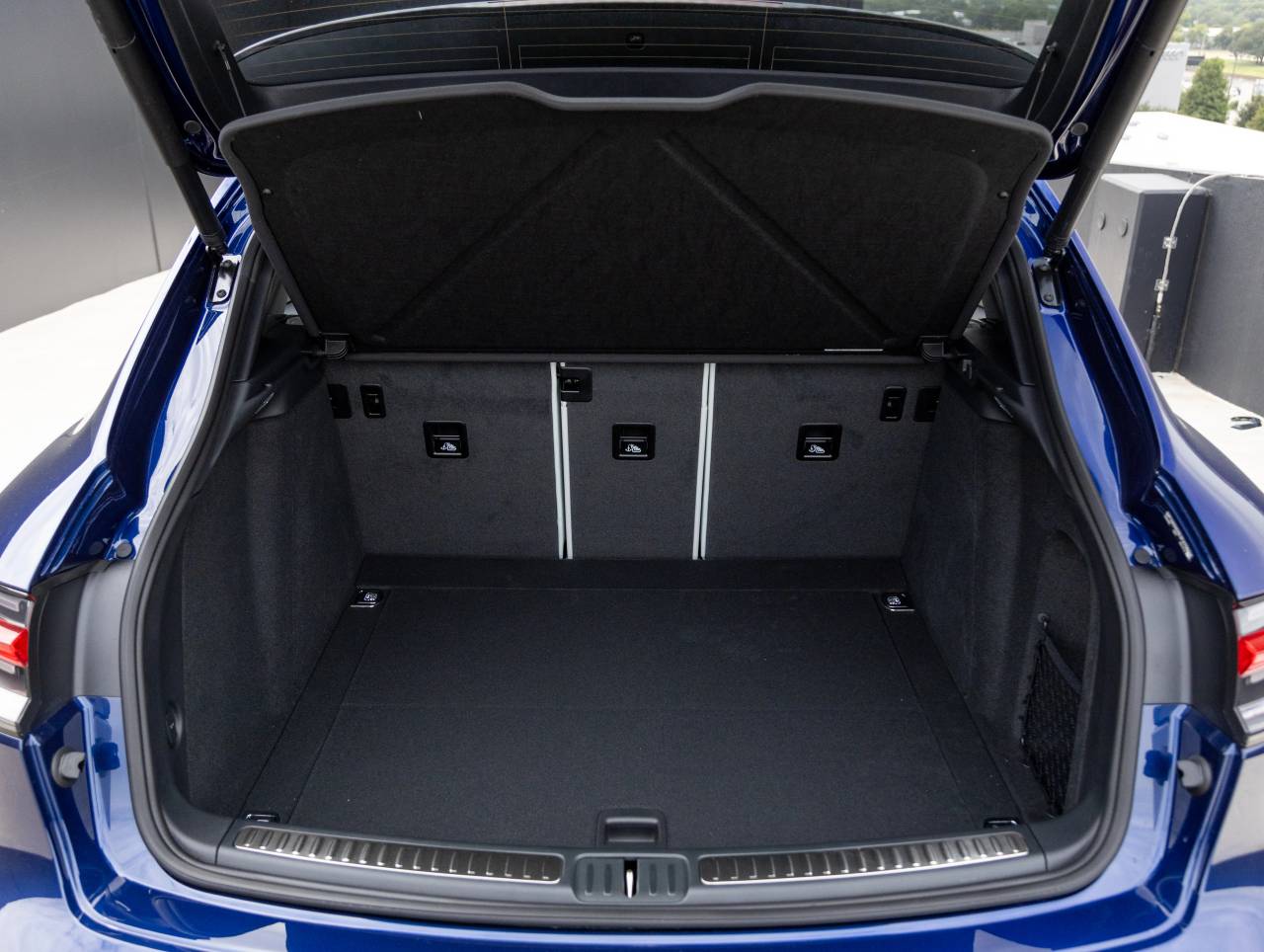 2025 Porsche Macan Macan