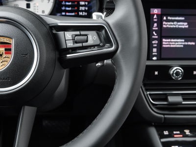 2026 Porsche Macan AWD