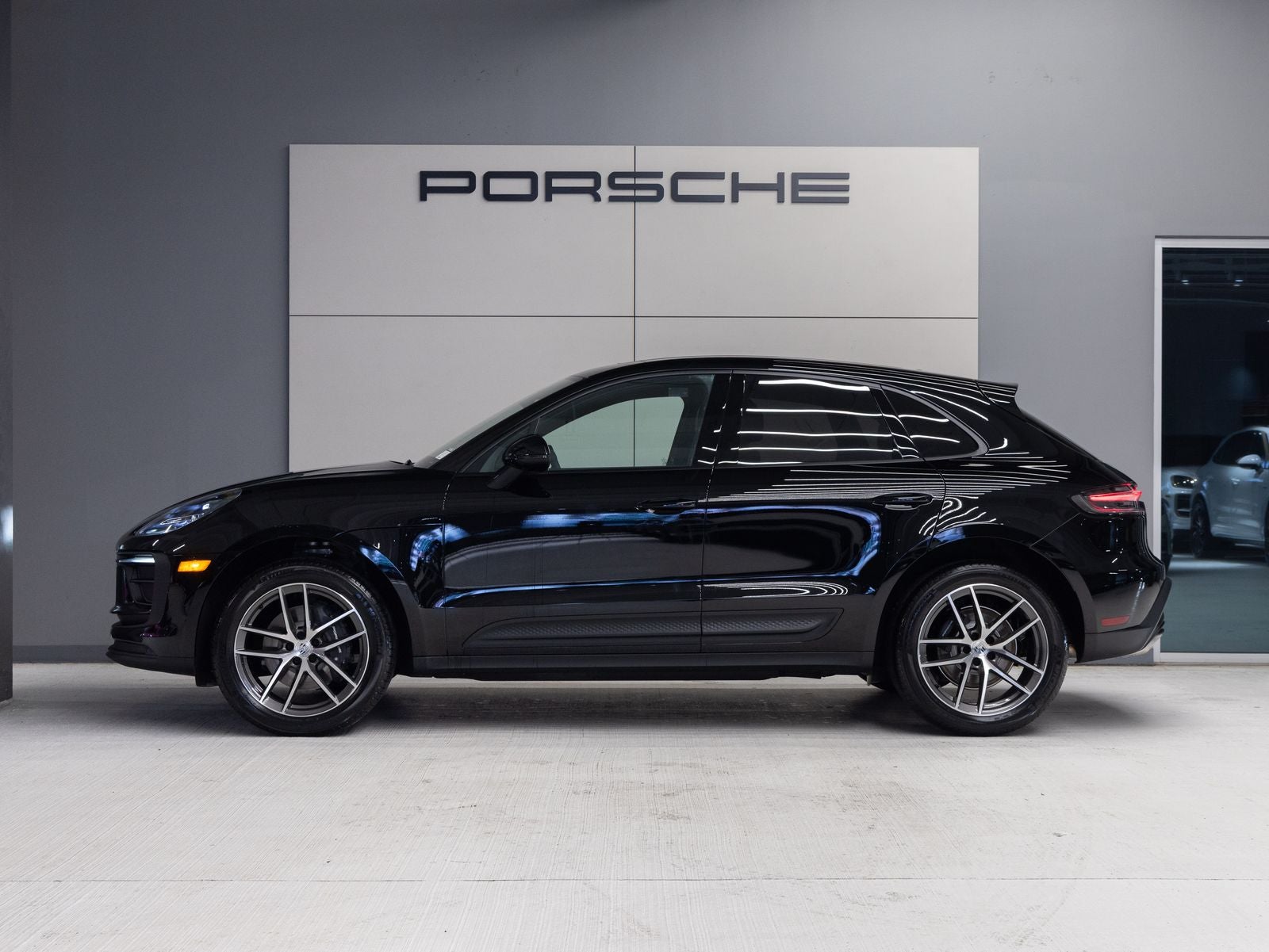 2026 Porsche Macan AWD