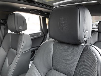 2026 Porsche Macan AWD