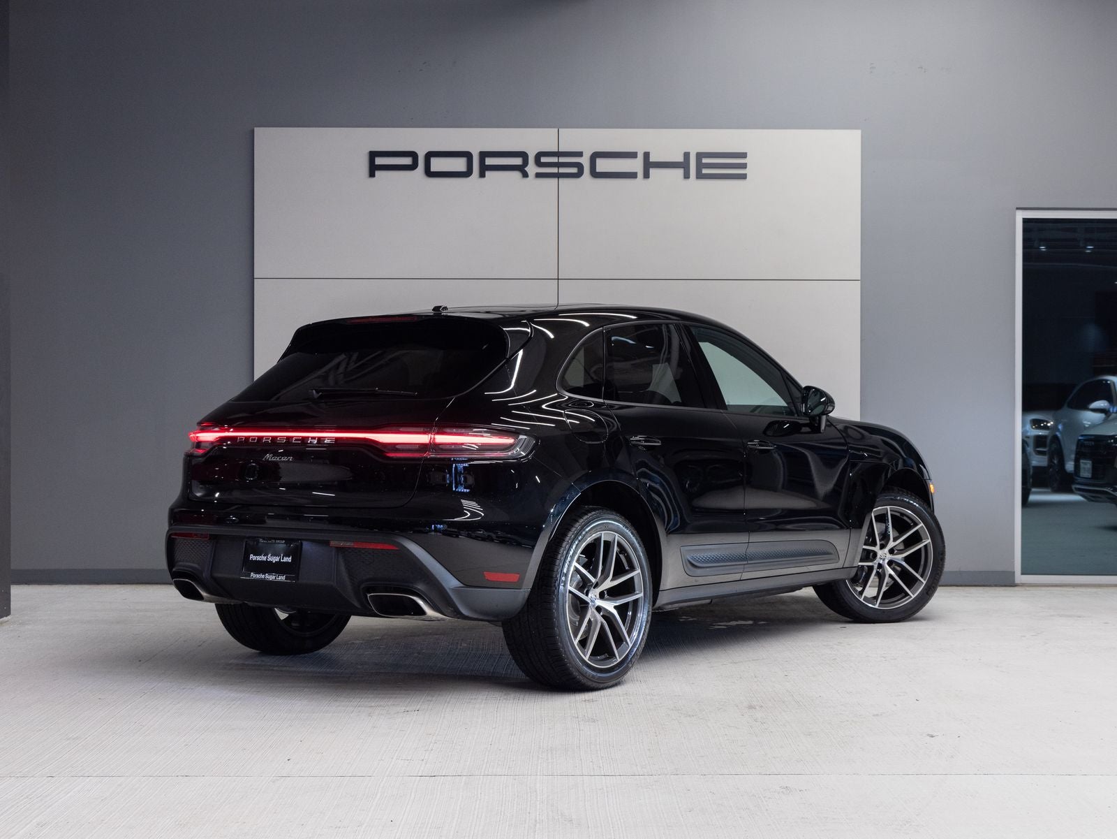 2026 Porsche Macan AWD