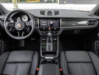 2026 Porsche Macan AWD