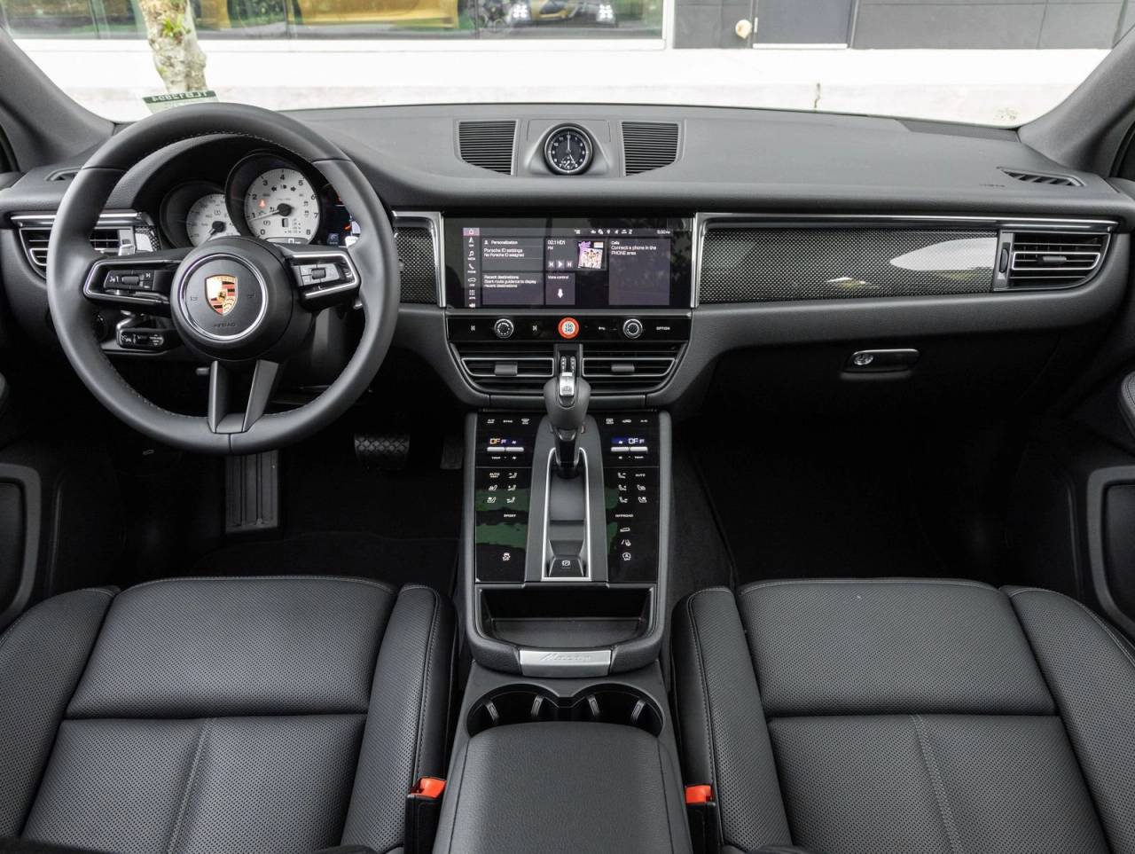 2026 Porsche Macan AWD