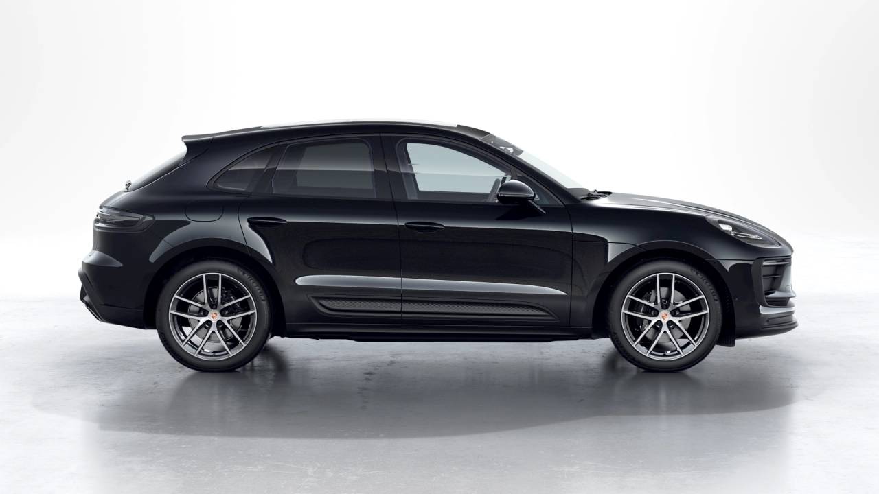 2026 Porsche Macan AWD