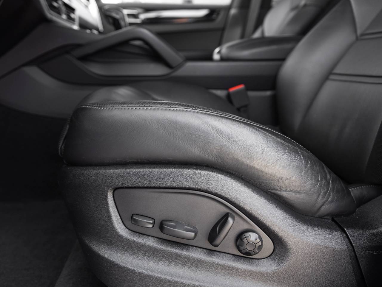 2023 Porsche Cayenne Cayenne (MY23)