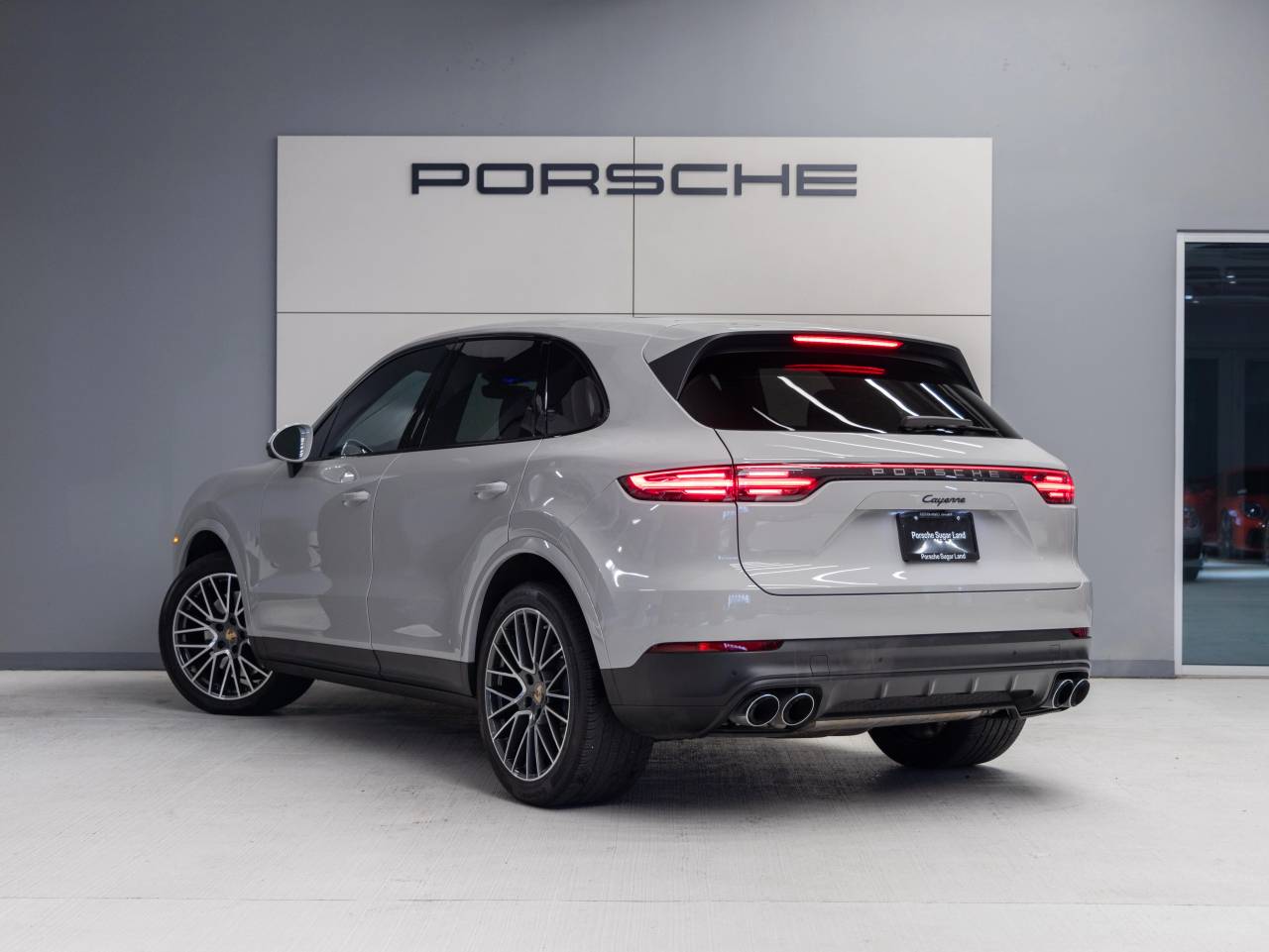2023 Porsche Cayenne Cayenne (MY23)