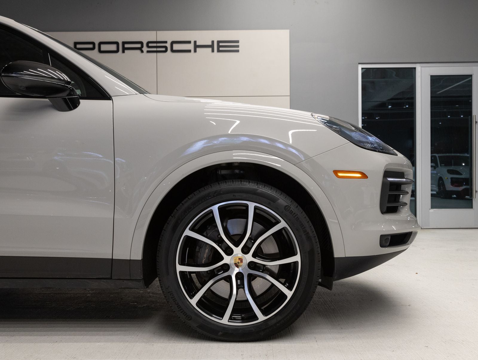 2023 Porsche Cayenne Platinum Edition