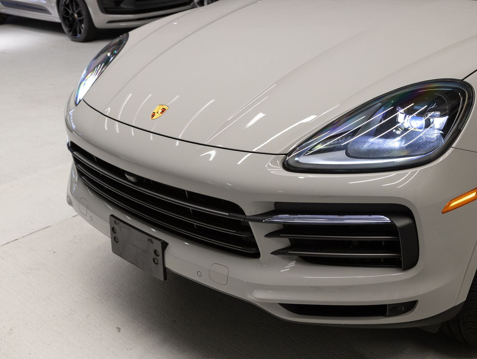 2023 Porsche Cayenne Platinum Edition
