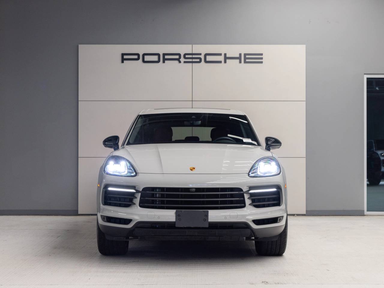 2023 Porsche Cayenne Platinum Edition