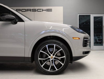 2023 Porsche Cayenne Platinum Edition