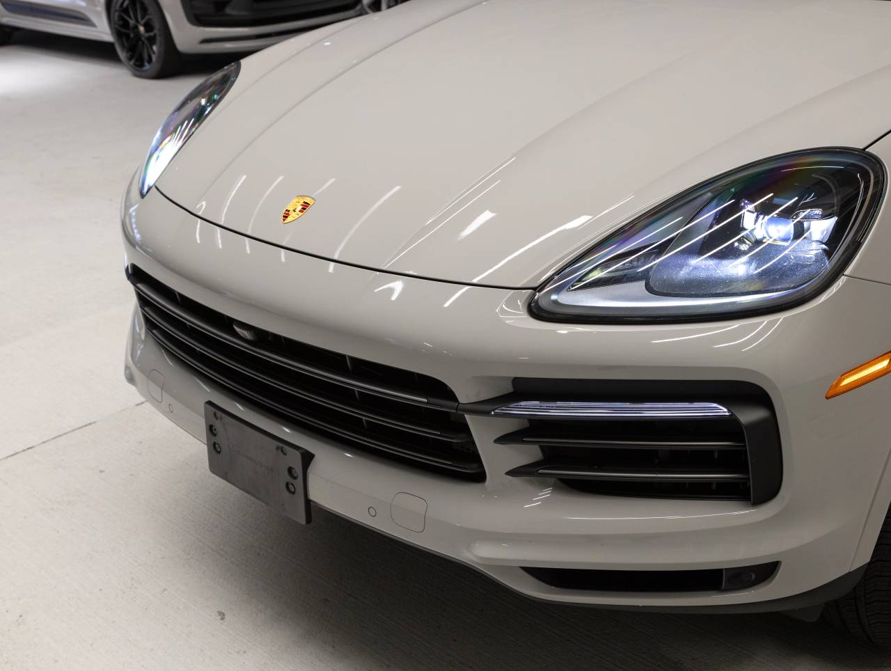 2023 Porsche Cayenne Platinum Edition