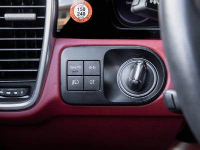 2023 Porsche Cayenne Platinum Edition