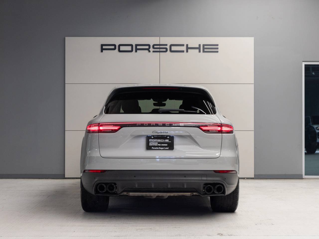 2023 Porsche Cayenne Platinum Edition