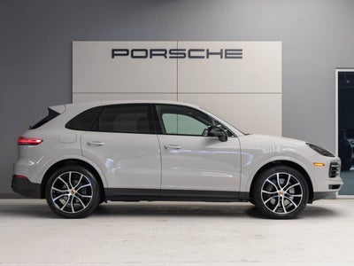 2023 Porsche Cayenne Platinum Edition