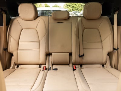 2023 Porsche Cayenne Cayenne Platinum Edition (MY23)