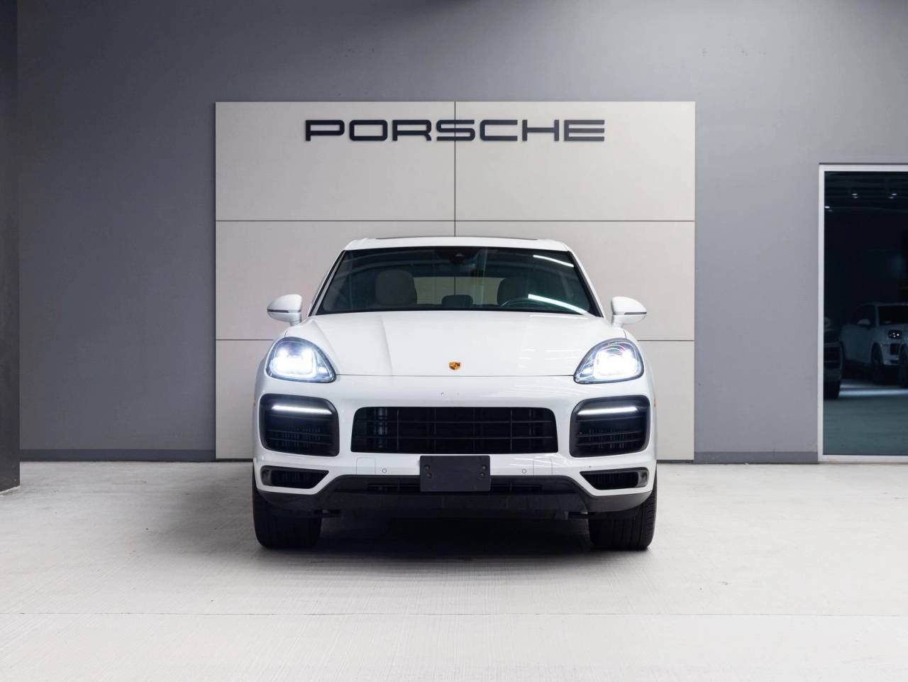 2023 Porsche Cayenne Cayenne Platinum Edition (MY23)
