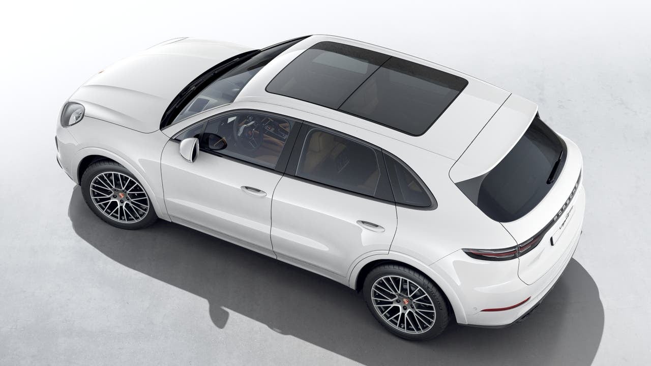2023 Porsche Cayenne Platinum Edition