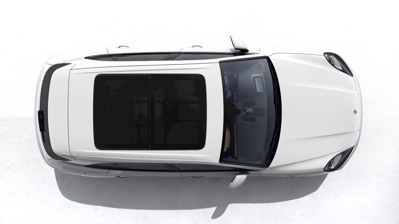 2023 Porsche Cayenne Platinum Edition