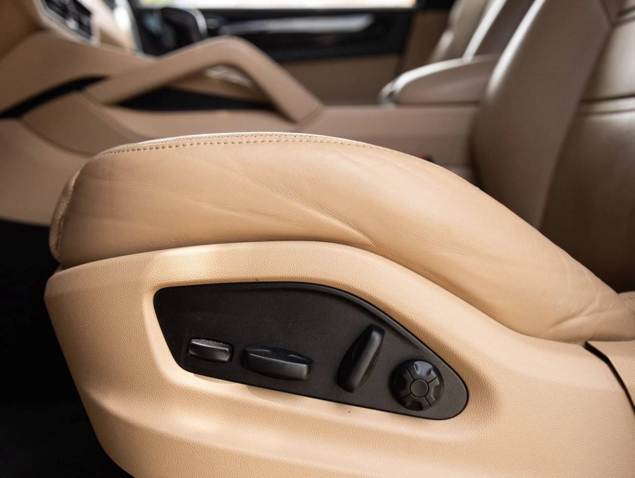 2023 Porsche Cayenne Cayenne (MY23)