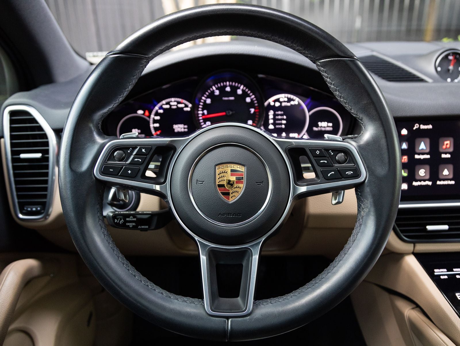 2023 Porsche Cayenne Cayenne Platinum Edition (MY23)
