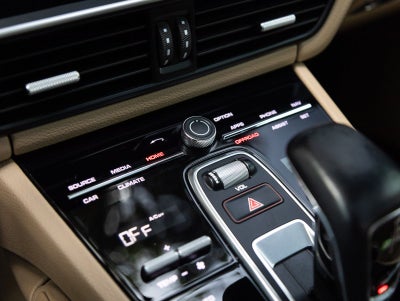 2023 Porsche Cayenne Cayenne Platinum Edition (MY23)