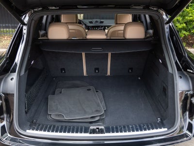 2023 Porsche Cayenne Cayenne Platinum Edition (MY23)