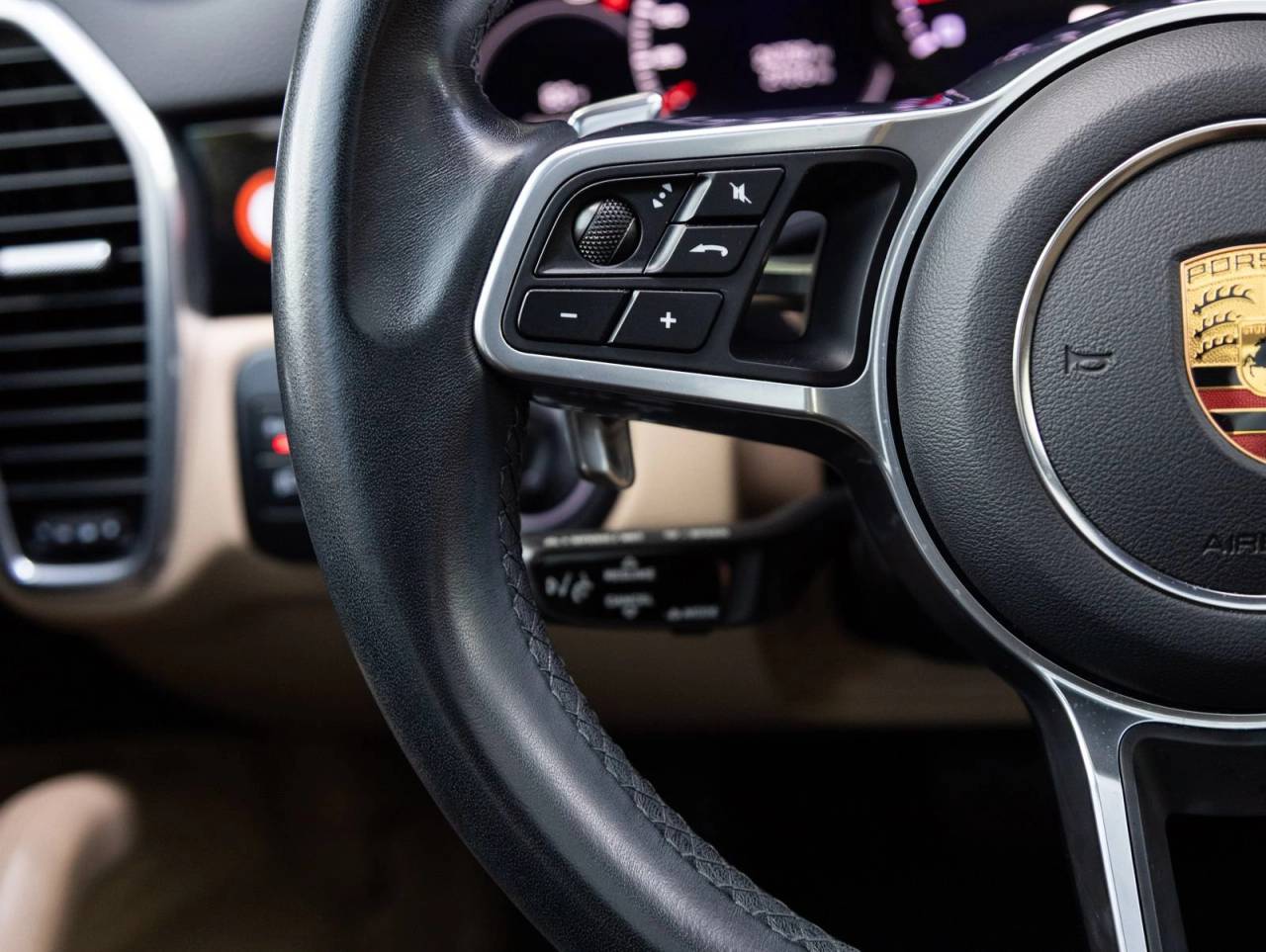 2023 Porsche Cayenne Cayenne Platinum Edition (MY23)